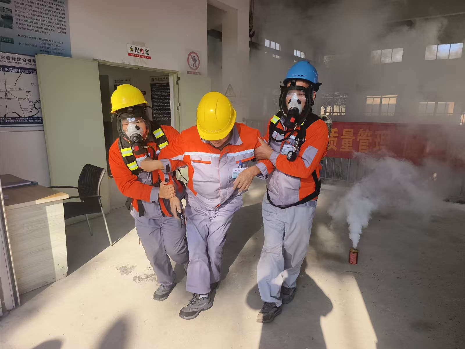 茅洲河二期项目模拟火灾救援